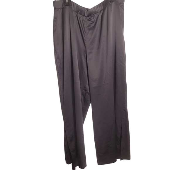 Express pajama set B4 - Picture 4 of 7